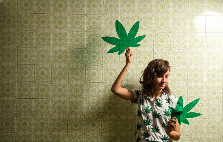 O uso da maconha pode ajudar no relaxamento e melhorar experiências de mulheres que têm dor durante o sexo.