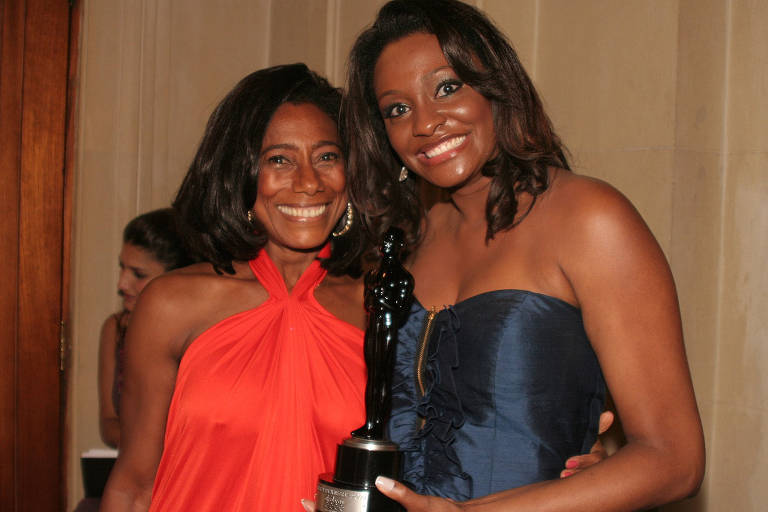 As jornalistas Glória Maria e Joyce Ribeiro durante o Troféu Raça Negra 2009

