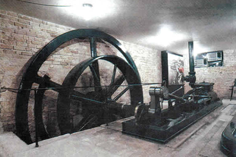 Primeira estação de tratamento de esgotos do Rio Janeiro, localizada no bairro da Glória; o local começou a funcionar em 1864