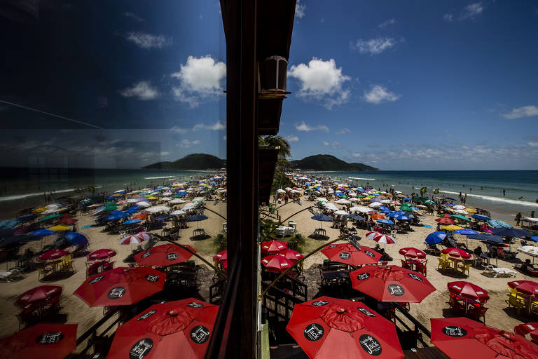 Faixa de areia da praia dos Ingleses, Florianópolis, será ampliada 