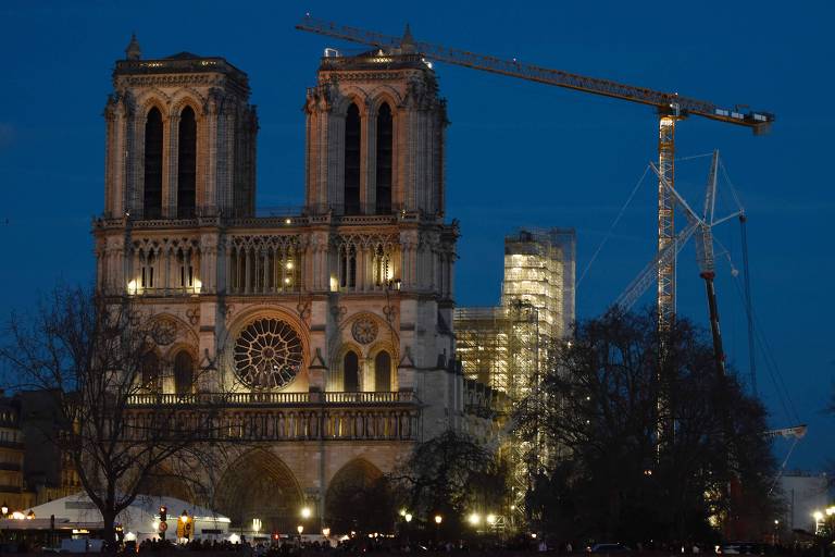 Notre-Dame de Paris só reabrirá após Olimpíadas, mas torre fica pronta neste ano