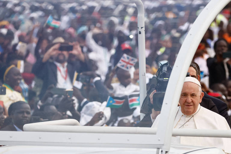 Criminalizar a homossexualidade é pecado, diz papa Francisco
