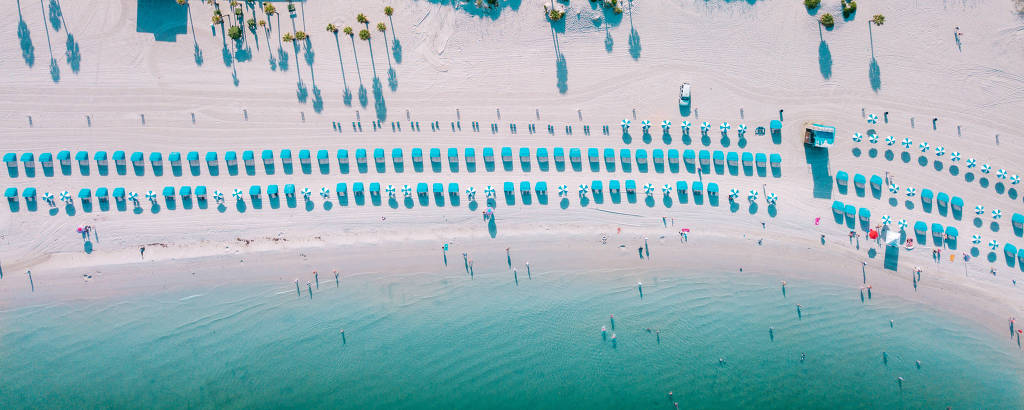 Vista aérea da praia de Clearwater, ao lado de St. Pete, nos Estados Unidos