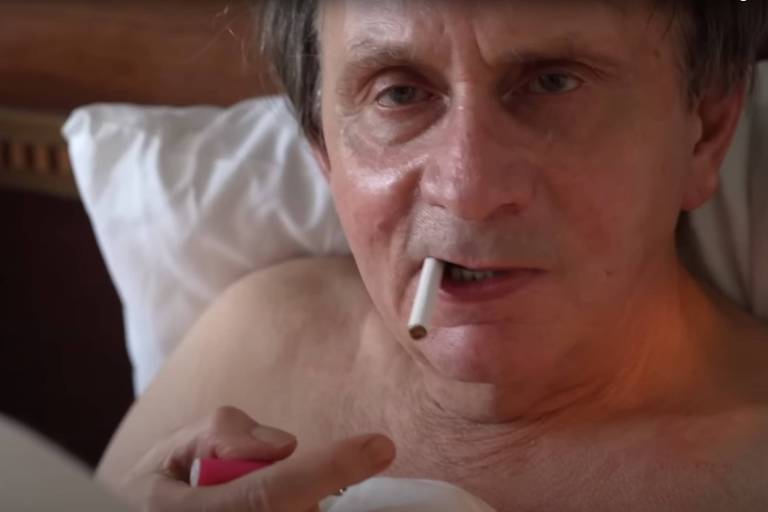 Veja trailer do pornô estrelado por Michel Houellebecq 10 02  