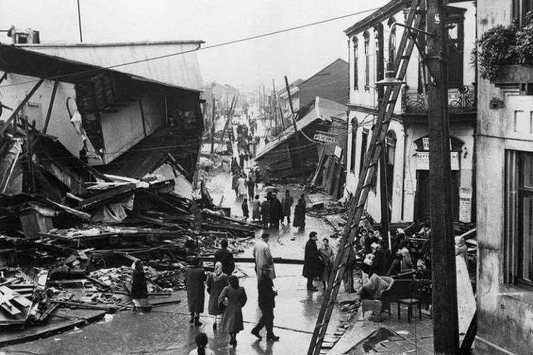 Destruição deixada por terremoto no Chile em 1960
