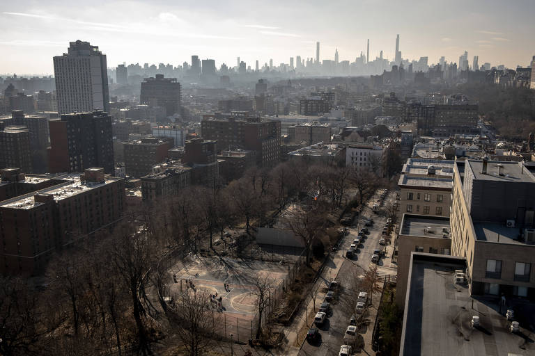 O bairro do Harlem, na cidade de Nova York, que perdeu aproximadamente 5.000 moradores negros de 2010 a 2020