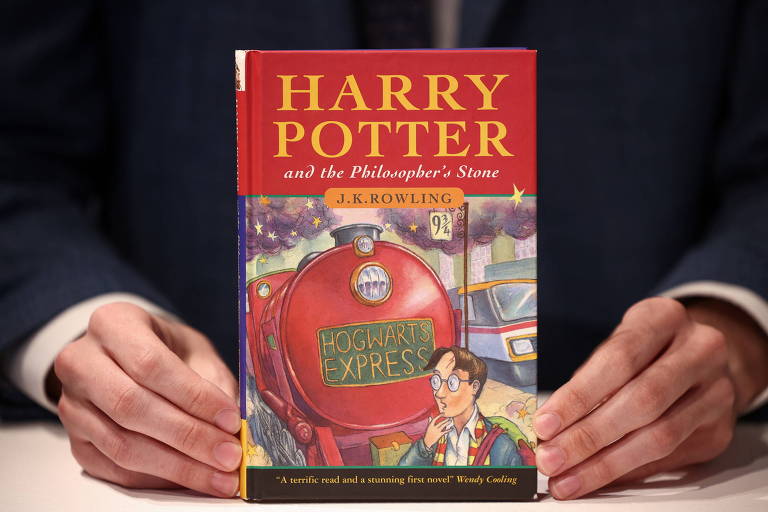 'Harry Potter', de JK Rowling, se torna a série de livros mais vendida do mundo