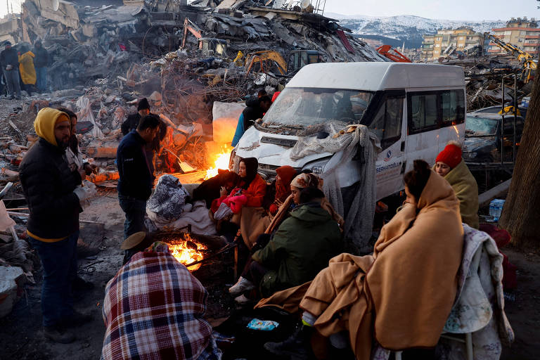 Brasil enviará equipes de resgate e medicamentos para Turquia após terremoto