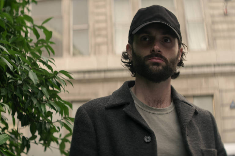 Você': Penn Badgley e Tati Gabrielle estampam o novo cartaz da 4ª  temporada; Confira! - CinePOP