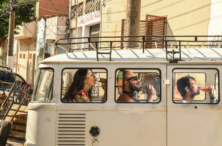 Drinques artesanais são a nova moda do Carnaval de rua de SP 