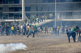 8 DE JANEIRO / PROTESTO GOLPISTA / VANDALISMO / CHOQUE PM / POLICIA MILITAR / FOTOS ARQUIVO