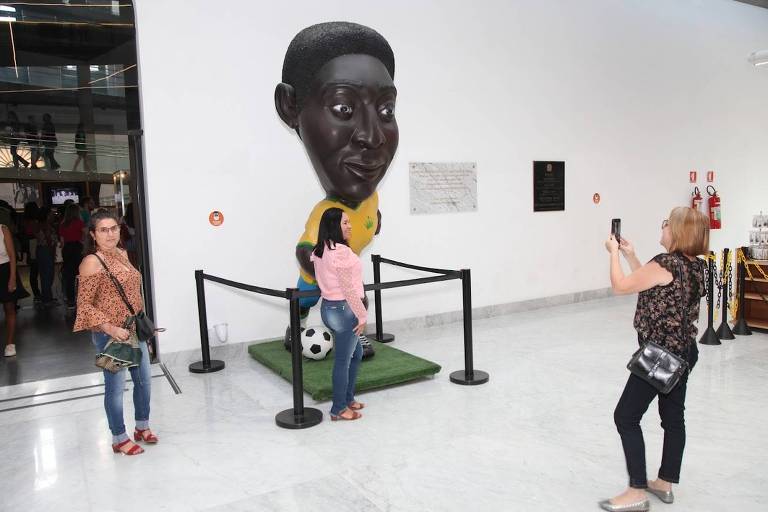 Museu Pelé tem boom de visitações em primeiro mês após morte do Rei