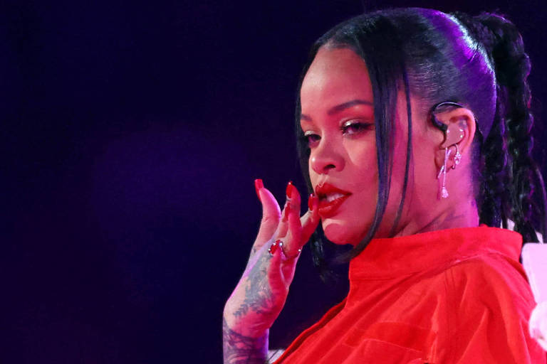 Donald Trump diz que Rihanna não tem talento e fez pior show do Super Bowl