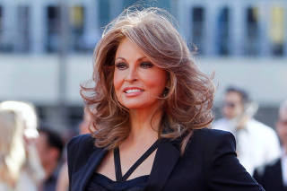 FILE PHOTO: Actress Raquel Welch arrives for the 9th season finale of 'American Idol' in Los Angeles