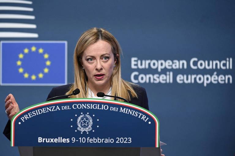 Meloni surpreende com governo moderado na Itália e confunde críticos na Europa