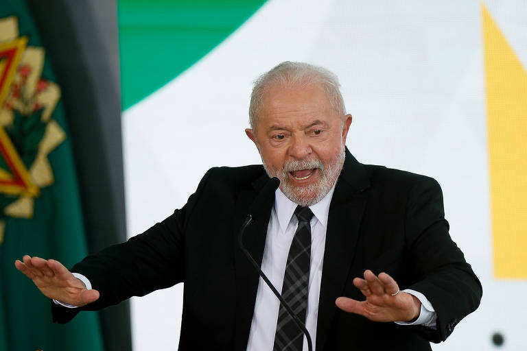 Lula volta a criticar composição de preços da Petrobras e diz que 'muita coisa vai mudar'