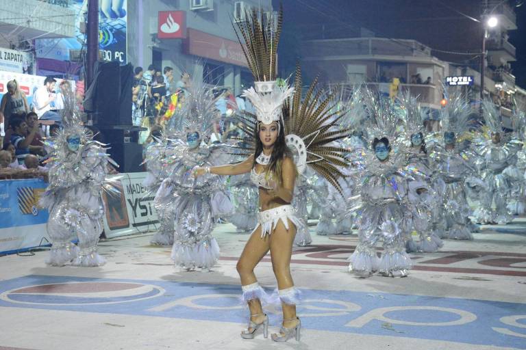 Carnaval de Artigas, ao norte do Uruguai