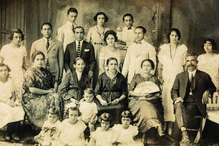 Cyríaco da Costa Rondon e Thomázia Leite em foto de família