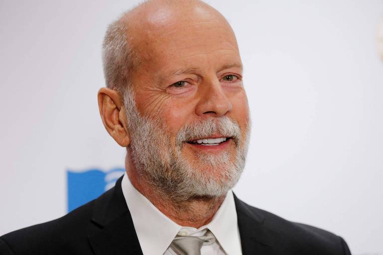 Esposa de Bruce Willis agradece a médica por ajuda nos cuidados ao ator