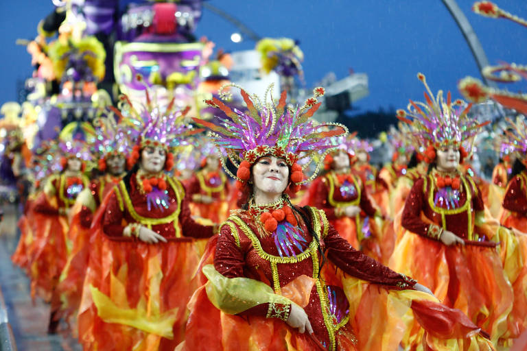Fantasia vai desempatar o Carnaval de SP; Folha transmite apuração