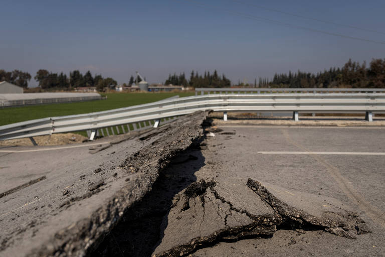 Veja imagens do novo tremor na Turquia