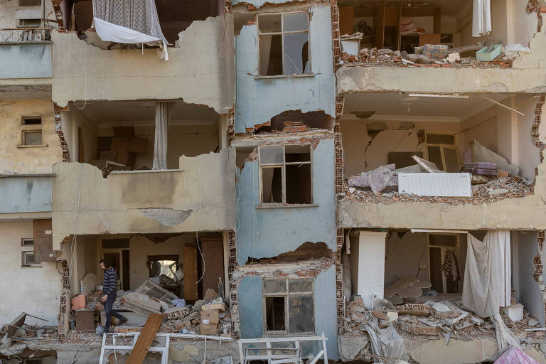 Novos terremotos na Turquia deixam ao menos 3 mortos e 213 feridos