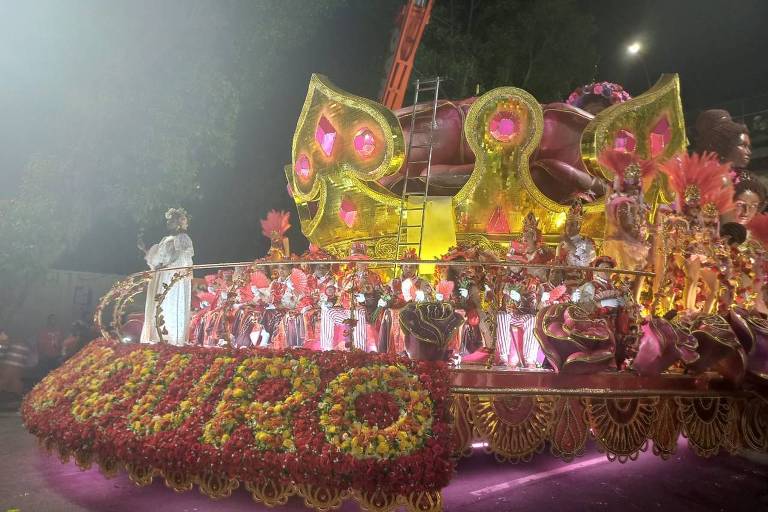 Imperatriz e Viradouro se destacam no encerramento do Carnaval da Sapucaí
