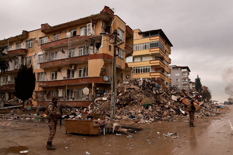 Mortes causadas por novos terremotos na Turquia sobem a 6