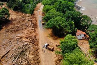 Desobstrução da rodovia Rio-Santos