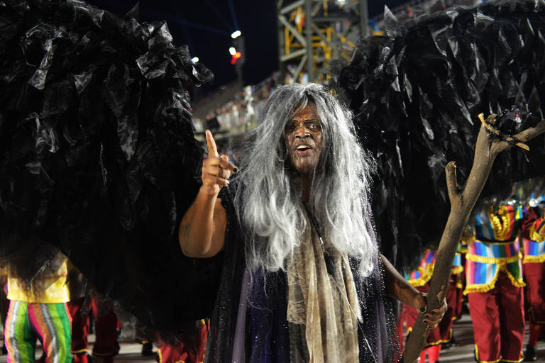 Veja fotos do desfile da Unidos da Porto da Pedra, campeã da Série Ouro do Carnaval do Rio 