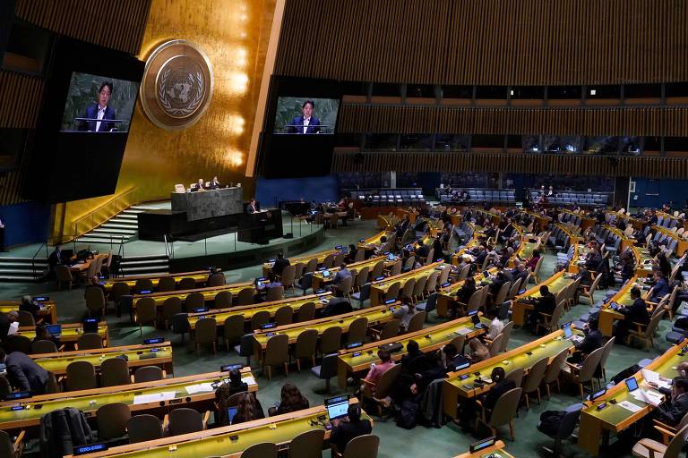 Assembleia-geral da ONU em sessão especial para votar resolução que condenou invasão da Ucrânia pela Rússia