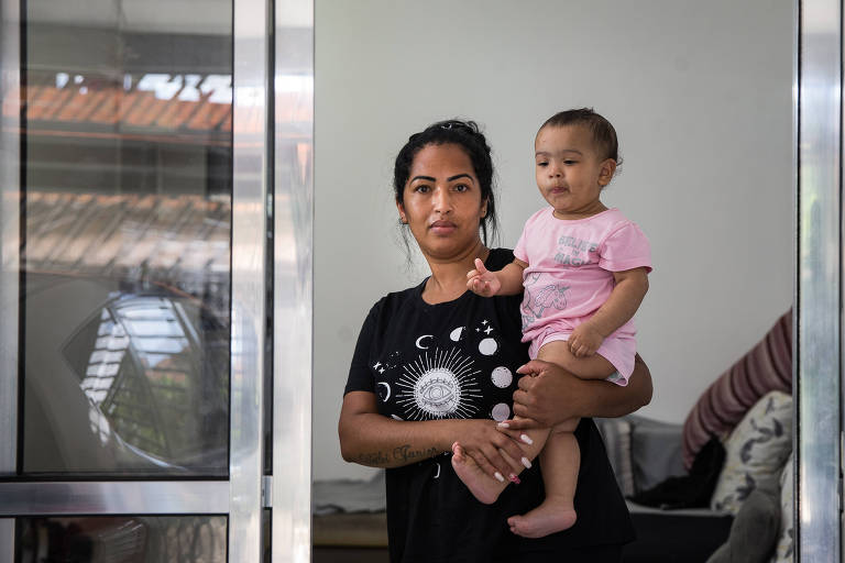Diarista espera há quase um ano pelo salário-maternidade