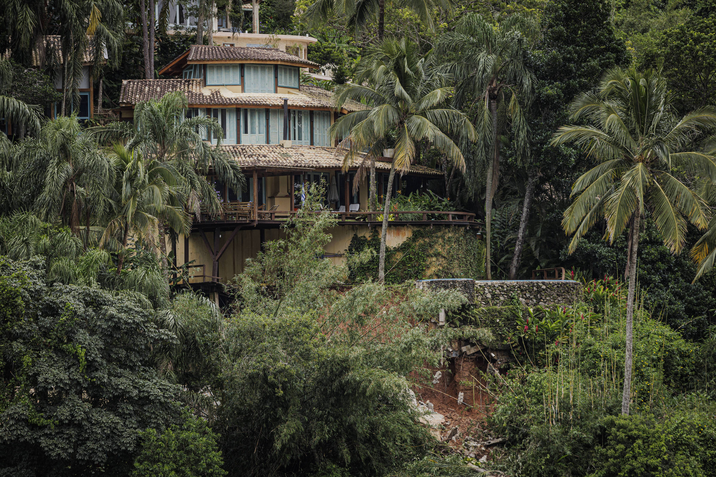 casa-na-praia-como-construir-em-frente-ao-mar