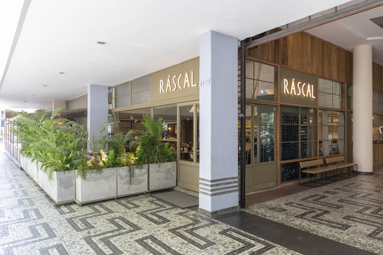 Fachada do restaurante Ráscal dentro do Conjunto Nacional, na Avenida Paulista