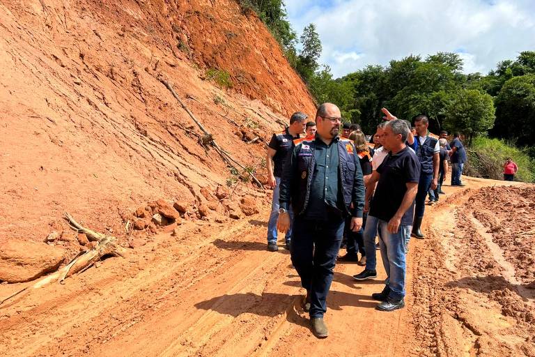 Vice-governador Professor Mateus percorre áreas castigadas pela chuva em Antônio Dias, no Vale do Rio Doce