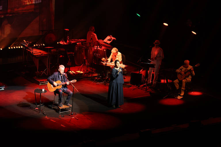 Chico Buarque durante show da turnê "Que Tal um Samba?" no Rio de Janeiro