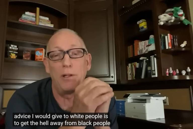 Scott Adams, criador da história em quadrinhos 'Dilbert', faz comentários racistas em vídeo no YouTube