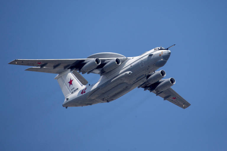 Um avião-radar Beriev A-50 igual ao que foi abatido nesta sexta sobre a Rússia