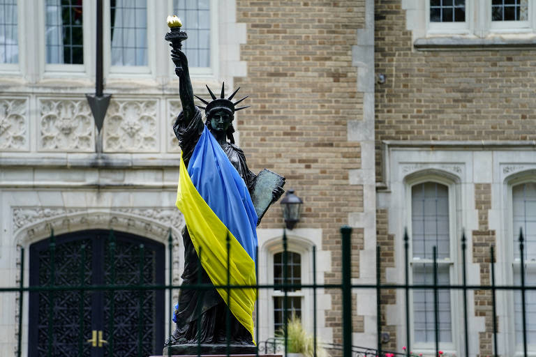 Manifestações a favor da Ucrânia no mundo