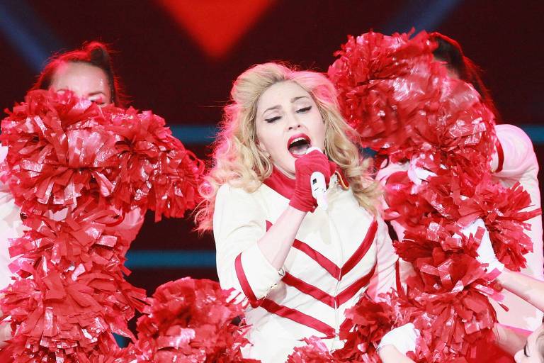 Madonna presta homenagem ao irmão após morte: 'Obrigada por ter me surpreendido quando jovem'