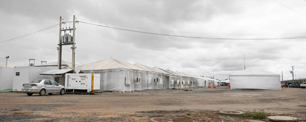 Tendas onde funciona de forma improvisada a maternidade Nossa Senhora de Nazareth, em Boa Vista, em Roraima