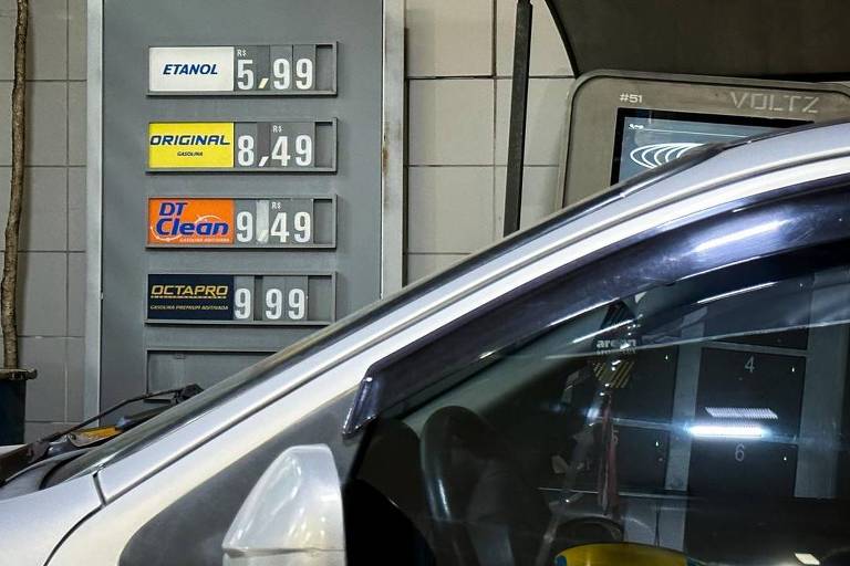 Postos já vendem gasolina por R$ 8,49 em São Paulo