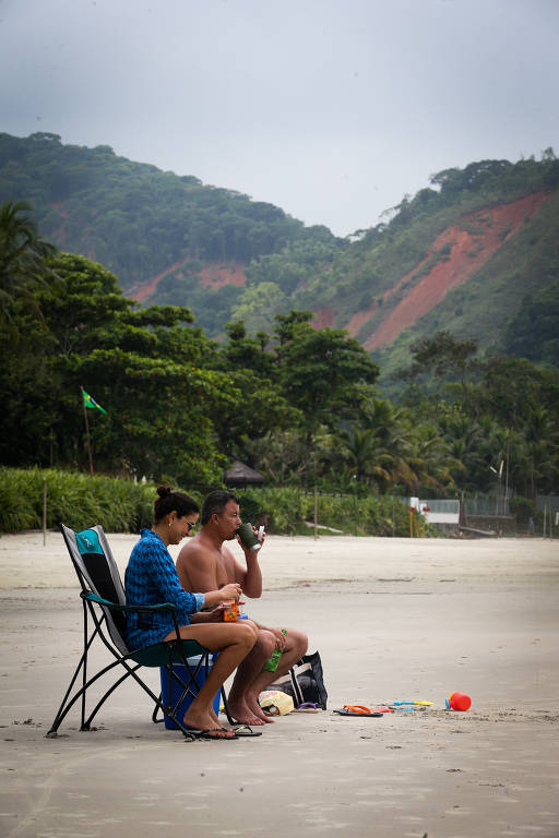 O casal Marcelo Henrique e Ranielli Rezende, de Uberlândia, em Juquehy