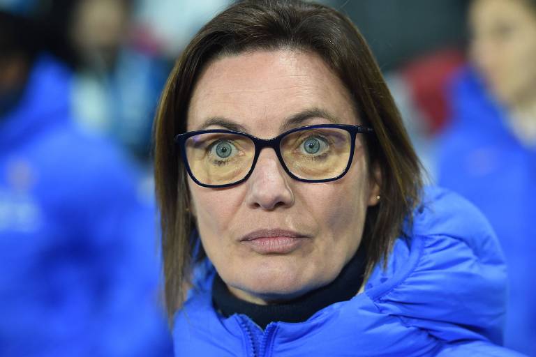  Corinne Diacre não é mais treinadora da seleção feminina da França