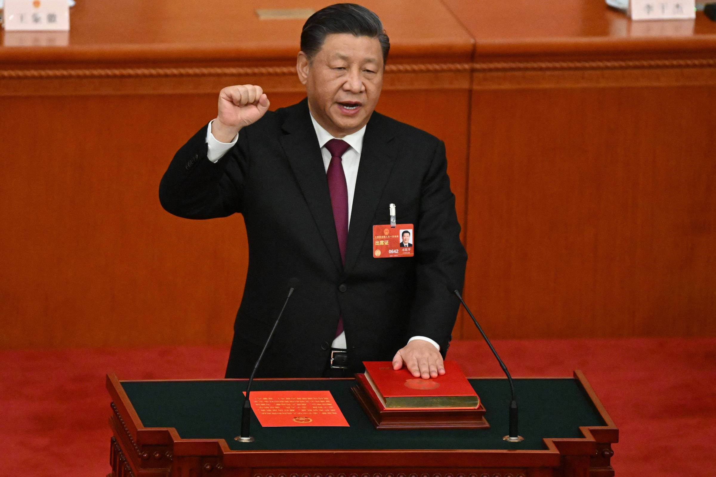 Ao tentar salvar Partido Comunista, Xi Jinping se torna ameaça