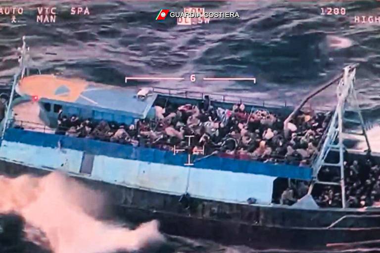 Itália resgata 1.500 migrantes na costa do país duas semanas após naufrágio que matou 74