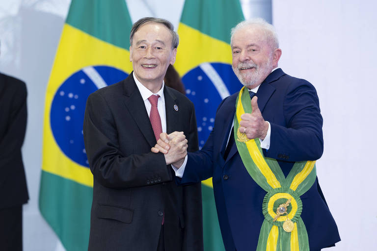 O vice-presidente da China, Wang Qishan, participa da cerimônia de posse do presidente Luiz Inácio Lula da Silva, em 1 de janeiro de 2023. 
