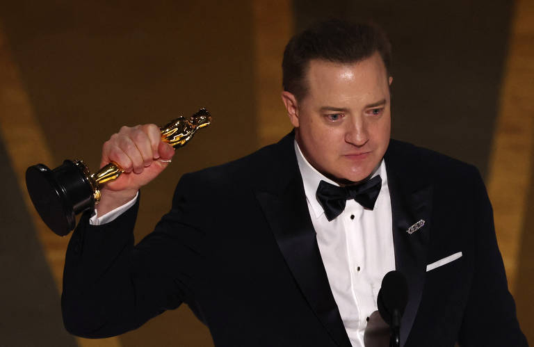 Brendan Fraser confirma o favoritismo ao vencer o Oscar de melhor ator pelo filme "A Baleia"