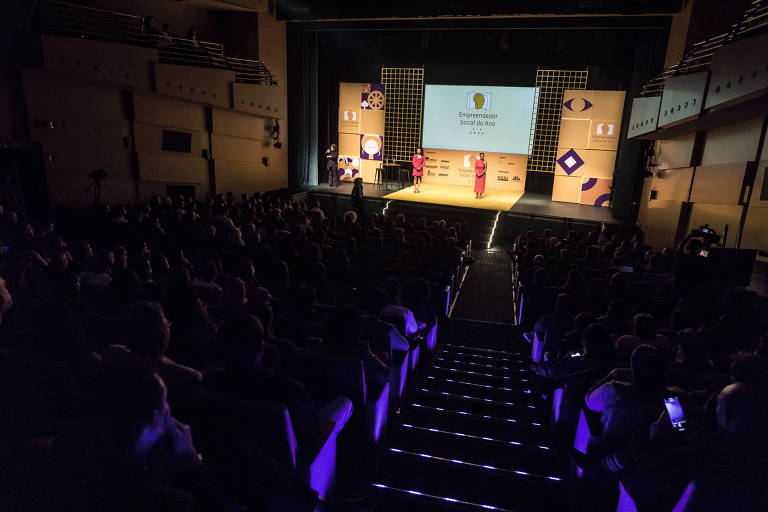 Cerimônia de entrega do Prêmio Empreendedor Social 2022 no Teatro Porto Seguro (SP)