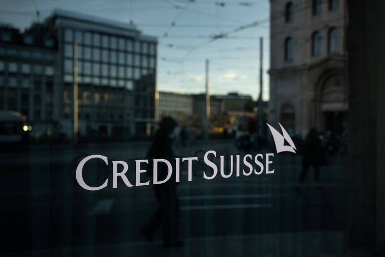 Logo do Credit Suisse em escritório do banco em Genebra, na Suíça 